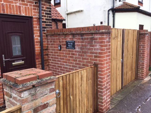 The Old Bakery - Norfolk Holiday Properties غريت يورماوث المظهر الخارجي الصورة